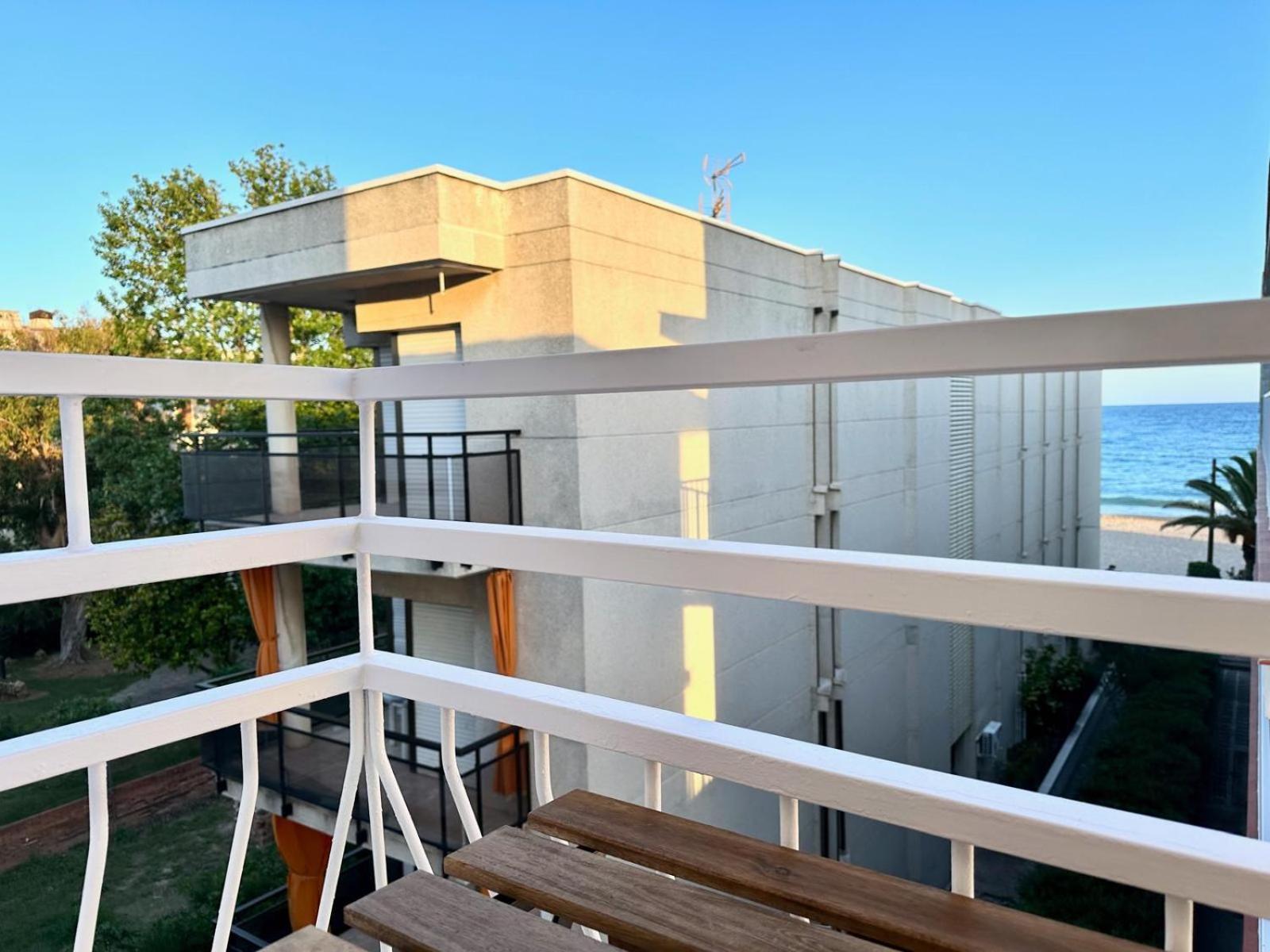 Sea Views Sanatori Beach, Barcelona Calafell Exterior foto